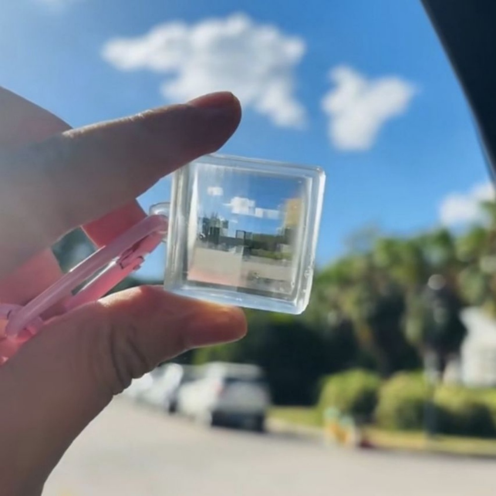 1PC ピクセルフィルター写真キーホルダー - クリアアクリ - Photography Of Memories のレビューと価格